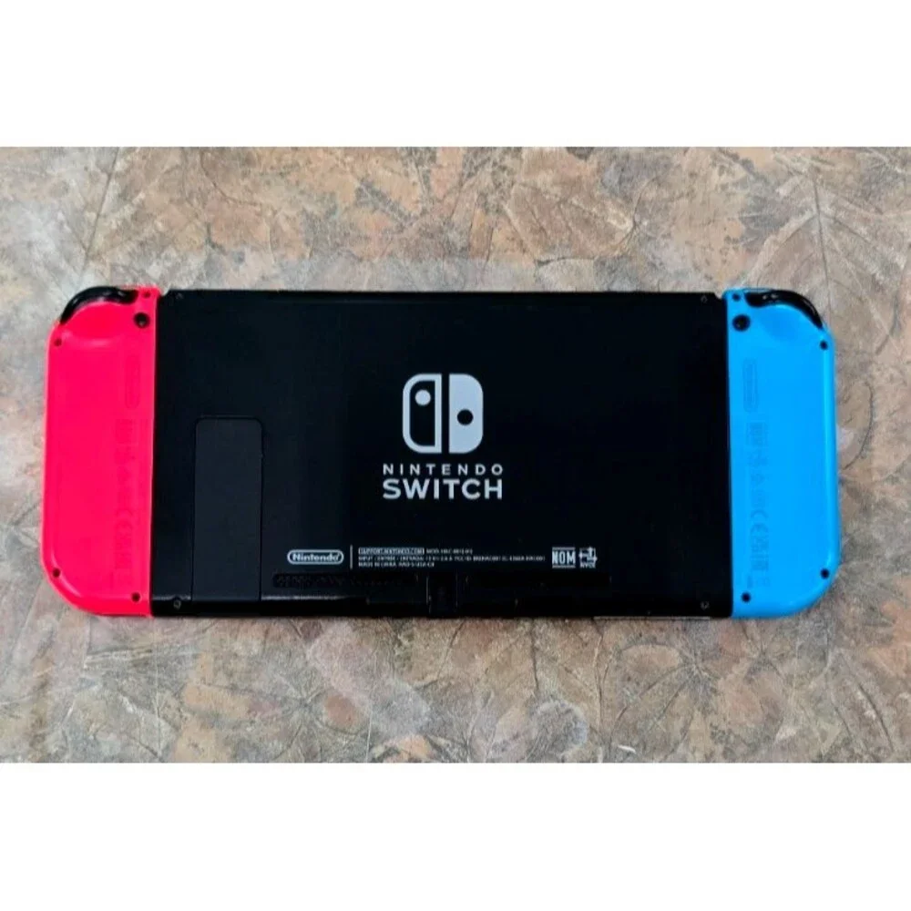 Nintendo HAC-001(01)  V2 - 32Gb Switch Console W/Dock, Joycons, Case, No Charger